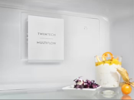 Холодильник ELECTROLUX LNC7ME32W2
