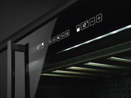 Винный шкаф SMEG CVI638RWN3