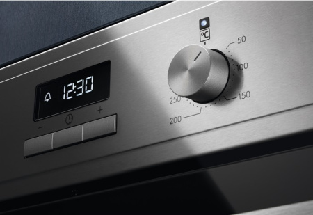 Духовой шкаф ELECTROLUX OEM3H50X