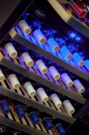 Винный шкаф COLDVINE C110-KBT2