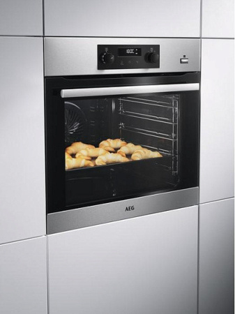 Духовой шкаф AEG BPB355020M
