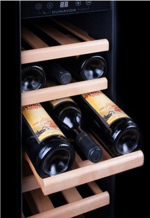 Винный шкаф DUNAVOX DX-19.58BK/DP