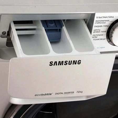 Стиральная машина SAMSUNG WW70R42PXTS